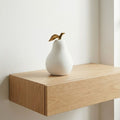 BKDM037 Figura Decorativa Pera Blanca con Tallo Dorado